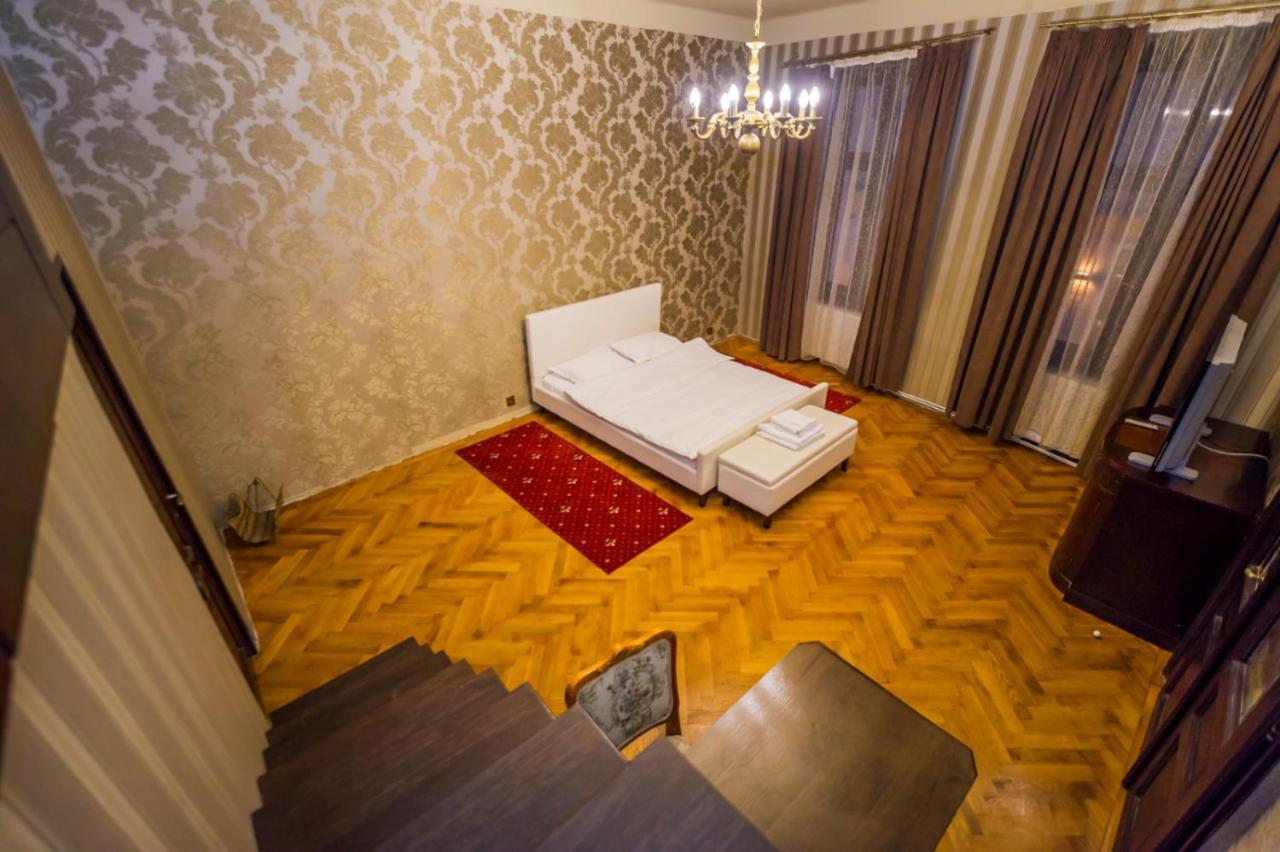 Aristocrat Vintage Apartment Μπρασόβ Εξωτερικό φωτογραφία