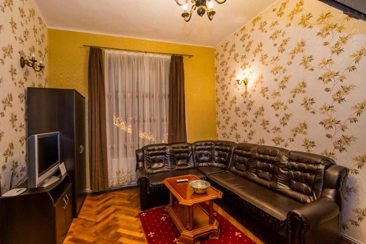Aristocrat Vintage Apartment Μπρασόβ Εξωτερικό φωτογραφία