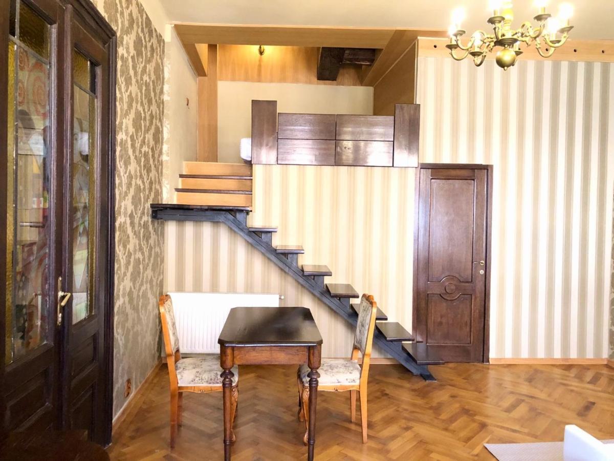 Aristocrat Vintage Apartment Μπρασόβ Εξωτερικό φωτογραφία