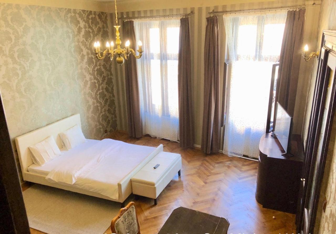 Aristocrat Vintage Apartment Μπρασόβ Εξωτερικό φωτογραφία