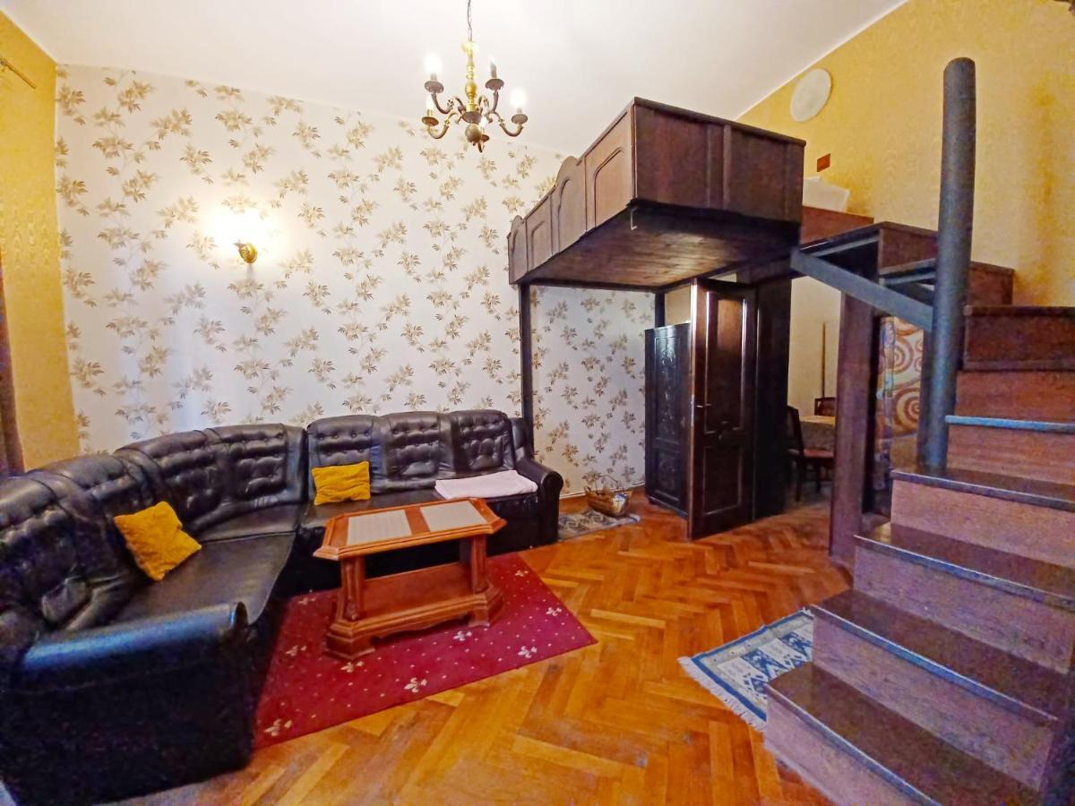 Aristocrat Vintage Apartment Μπρασόβ Εξωτερικό φωτογραφία